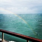 Regenboog op de Noordzee